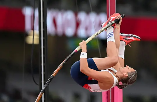 Holly BRADSHAW 2379